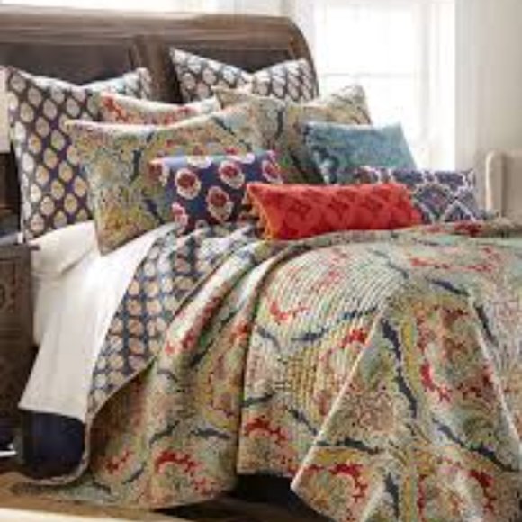 Moreno Luxury Quilt Full/Queen - Picture 1 of 5